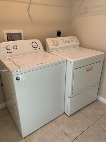 3330 NE 190th St 1018, Aventura, FL 33180