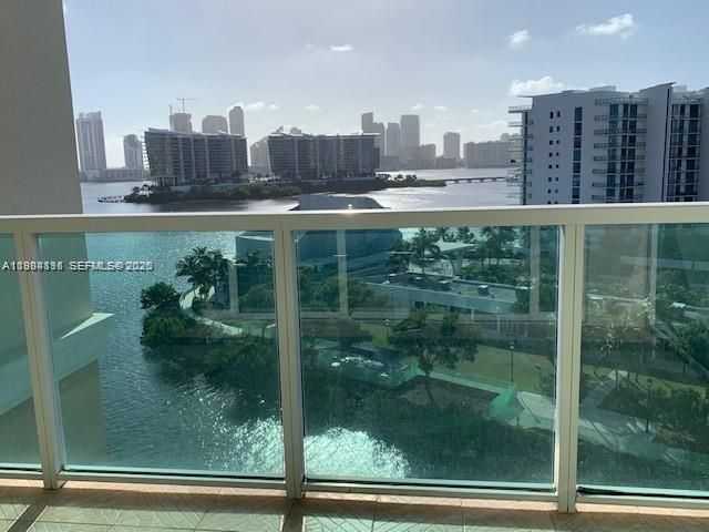 3330 NE 190th St 1018, Aventura, FL 33180