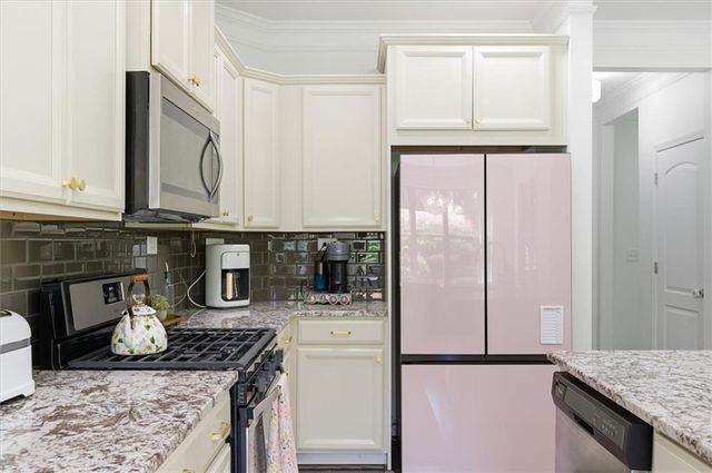 802 Tramore Court, Acworth, GA 30102