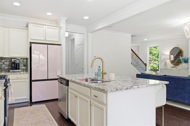 802 Tramore Court, Acworth, GA 30102