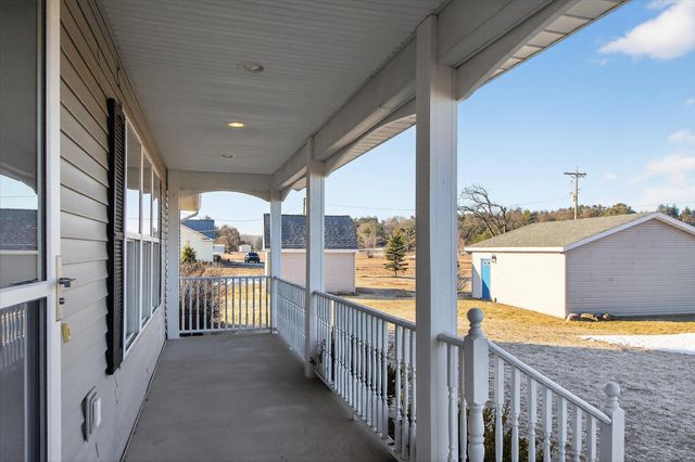 22234 220th Avenue, Green Twp, MI 49338