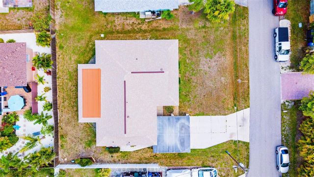 8824 PHYLISS AVENUE, Sarasota, FL 34231