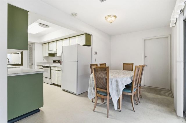 8824 PHYLISS AVENUE, Sarasota, FL 34231