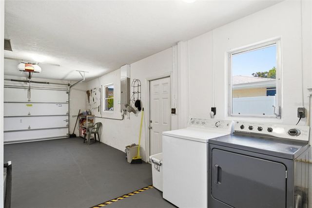 8824 PHYLISS AVENUE, Sarasota, FL 34231
