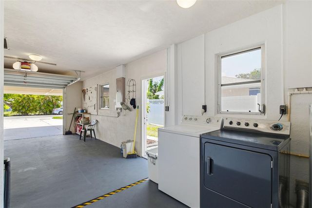 8824 PHYLISS AVENUE, Sarasota, FL 34231