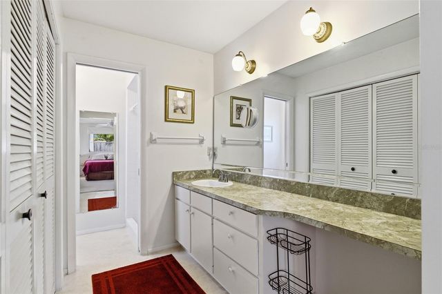 8824 PHYLISS AVENUE, Sarasota, FL 34231