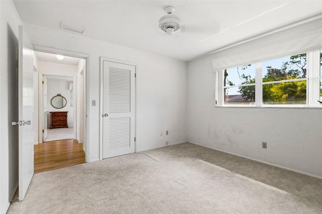 8824 PHYLISS AVENUE, Sarasota, FL 34231