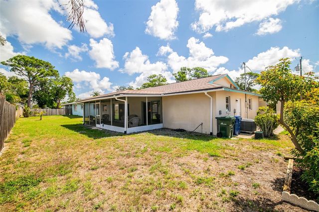 8824 PHYLISS AVENUE, Sarasota, FL 34231