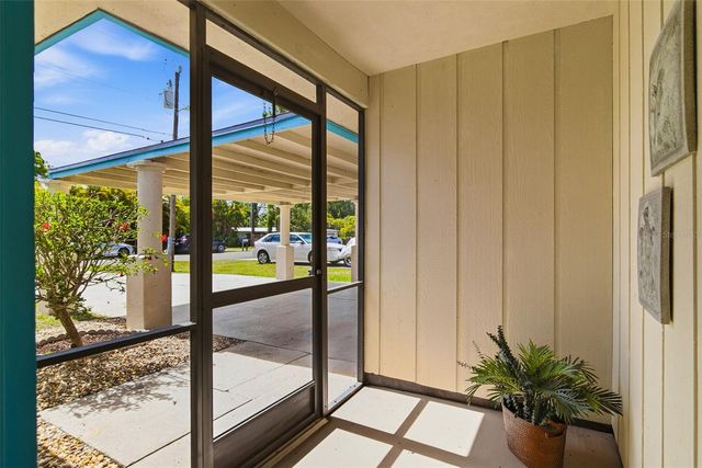 8824 PHYLISS AVENUE, Sarasota, FL 34231