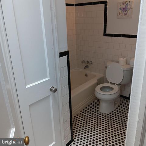 5809 CHINQUAPIN PKWY, Baltimore, MD 21239