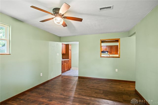 1989 N Longview Street, Beavercreek, OH 45432