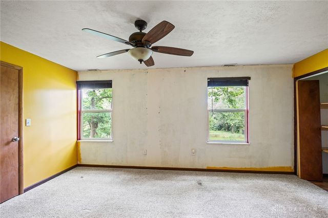 1989 N Longview Street, Beavercreek, OH 45432