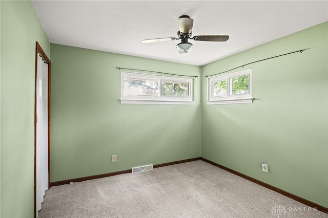 1989 N Longview Street, Beavercreek, OH 45432