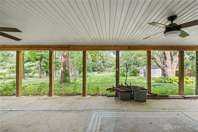 1989 N Longview Street, Beavercreek, OH 45432