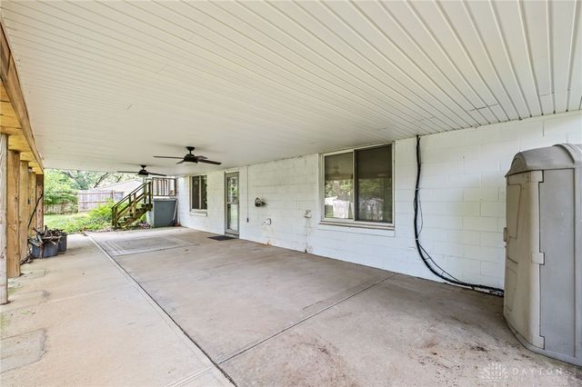 1989 N Longview Street, Beavercreek, OH 45432