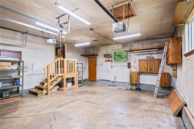 1989 N Longview Street, Beavercreek, OH 45432