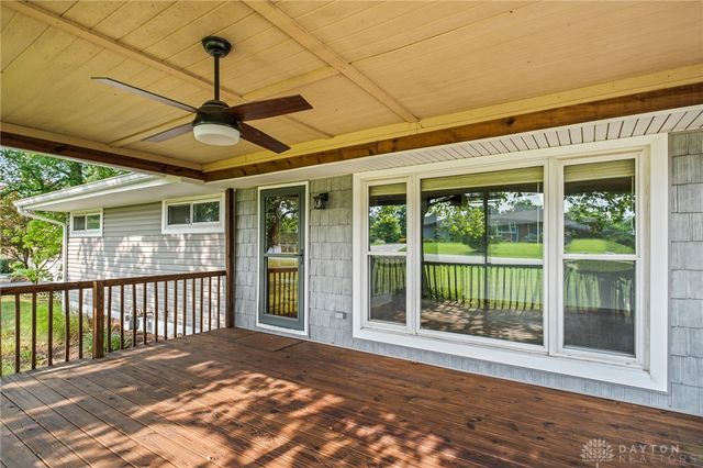 1989 N Longview Street, Beavercreek, OH 45432