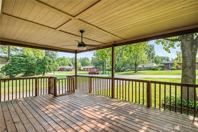 1989 N Longview Street, Beavercreek, OH 45432