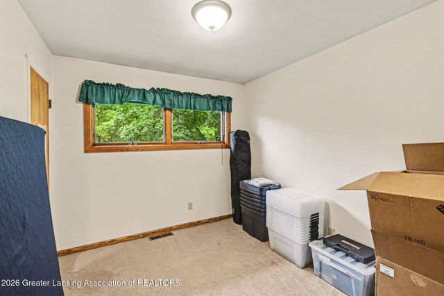 6950 Delta River Drive, Lansing, MI 48906