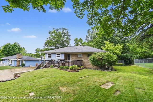 6950 Delta River Drive, Lansing, MI 48906