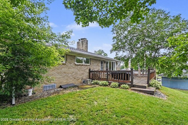 6950 Delta River Drive, Lansing, MI 48906