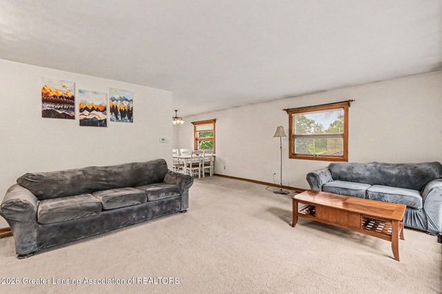 6950 Delta River Drive, Lansing, MI 48906