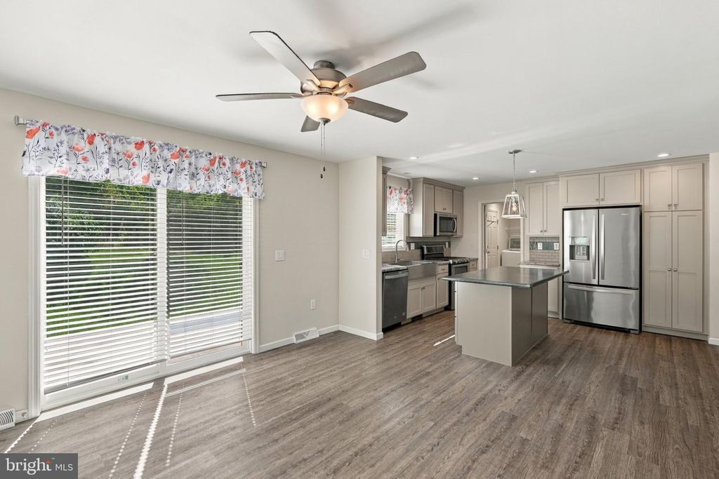 22 SANDPIPER DR, BECHTELSVILLE, PA 19505 — photo 5