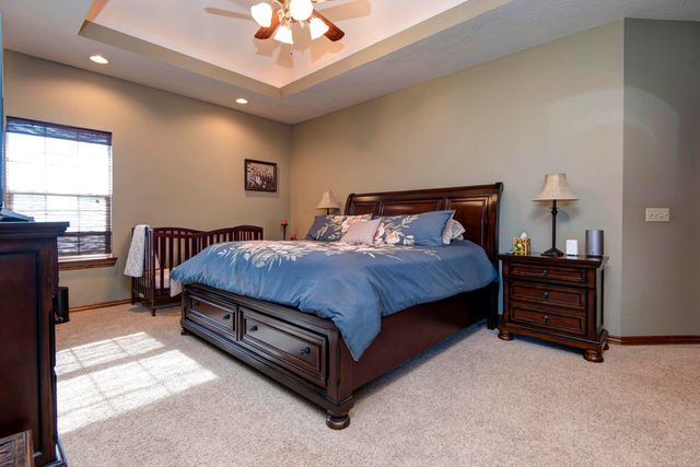 2452 N Arrow Lane, Springfield, MO 65802