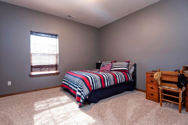 2452 N Arrow Lane, Springfield, MO 65802