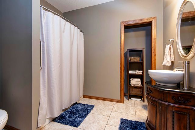 2452 N Arrow Lane, Springfield, MO 65802