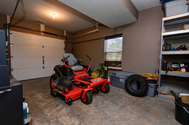 2452 N Arrow Lane, Springfield, MO 65802