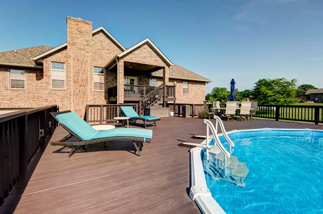 2452 N Arrow Lane, Springfield, MO 65802
