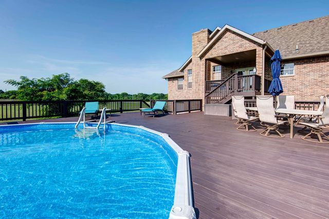 2452 N Arrow Lane, Springfield, MO 65802