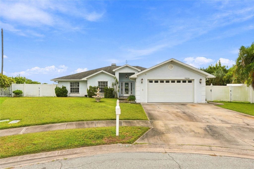 Image 1 of property listing at 9606 62ND AVENUE N, St Petersburg, FL 33708
