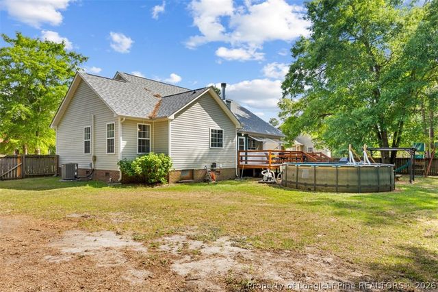 549 Woodberry Circle, Raeford, NC 28376