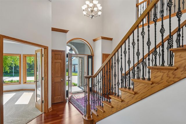 910 SE Brentwood Drive, Waukee, IA 50263