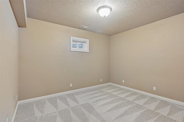 910 SE Brentwood Drive, Waukee, IA 50263