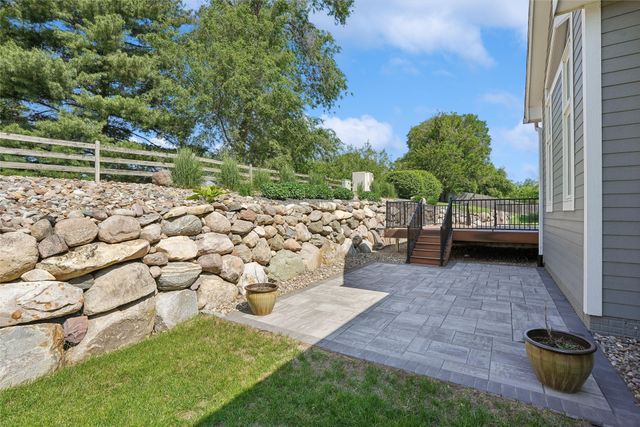 910 SE Brentwood Drive, Waukee, IA 50263