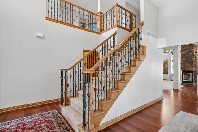 910 SE Brentwood Drive, Waukee, IA 50263