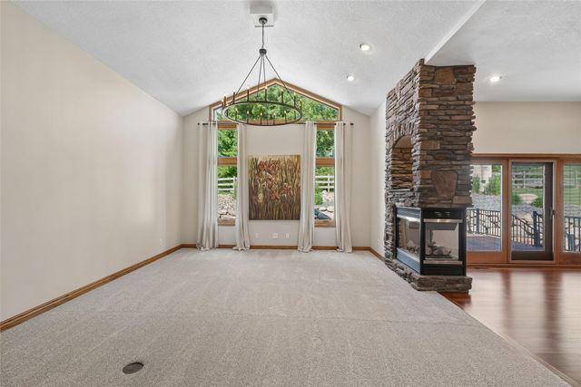 910 SE Brentwood Drive, Waukee, IA 50263