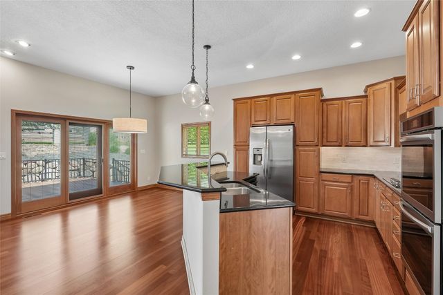 910 SE Brentwood Drive, Waukee, IA 50263