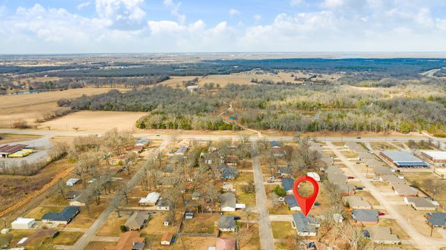 175 45th Street SW, Paris, TX 75460