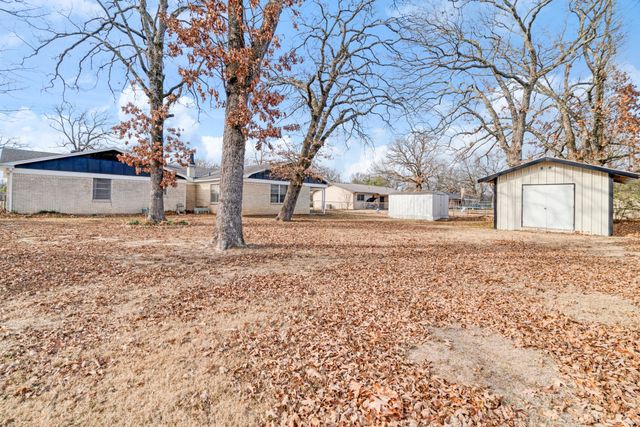 175 45th Street SW, Paris, TX 75460