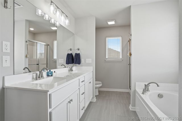 3805 E 154th Place S, Bixby, OK 74008