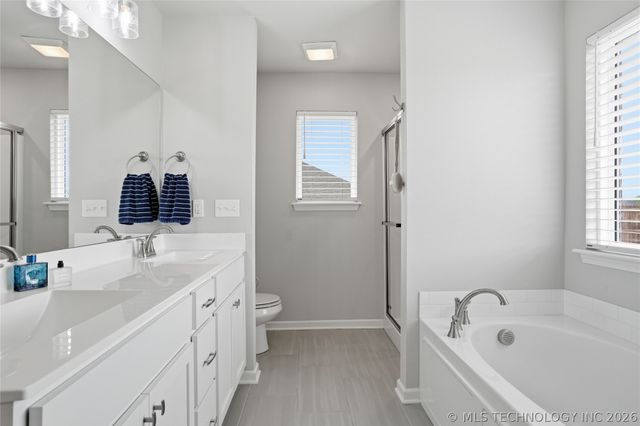 3805 E 154th Place S, Bixby, OK 74008