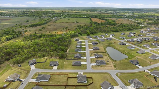 3805 E 154th Place S, Bixby, OK 74008