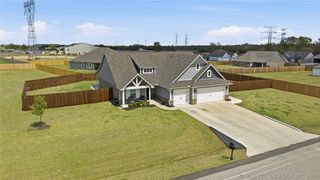 3805 E 154th Place S, Bixby, OK 74008