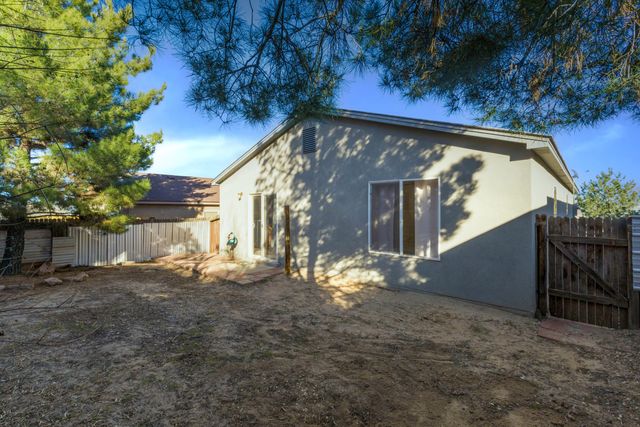 2177 Sagecrest Loop NE, Rio Rancho, NM 87144