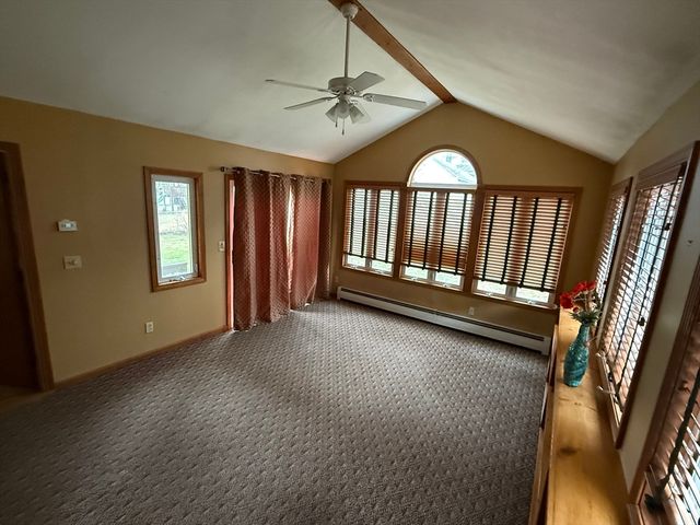 14 Orchard St, Methuen, MA 01844