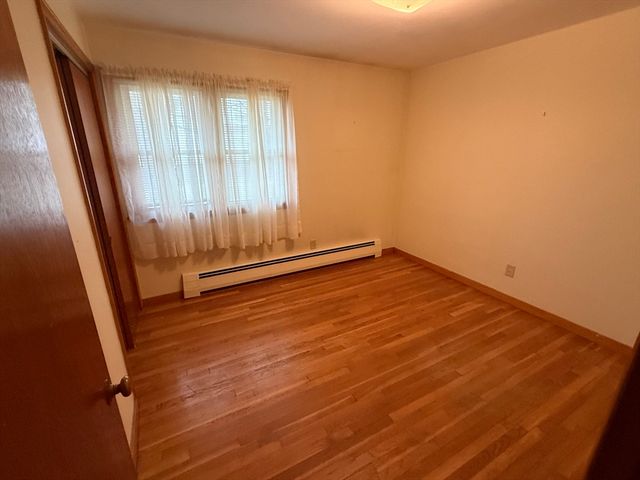 14 Orchard St, Methuen, MA 01844